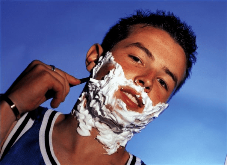 Shaveager Newsager ва дар бораи васеъкунии penis фикр мекунад