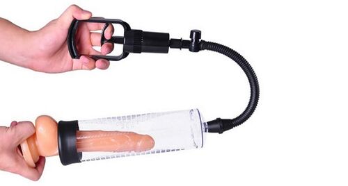 бо истифода аз насос барои калон кардани penis